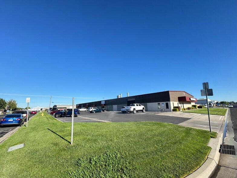 More Photos Of 509 Galaxy Way, Modesto Warehouse For Lease