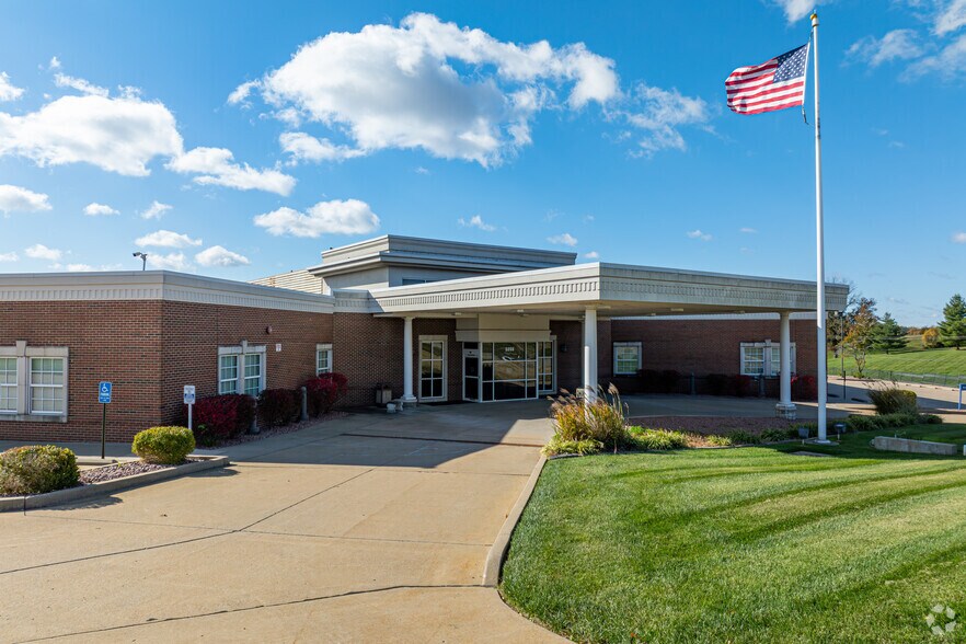 More Photos Of 3255 Independence St, Cape Girardeau Hospital For Sale