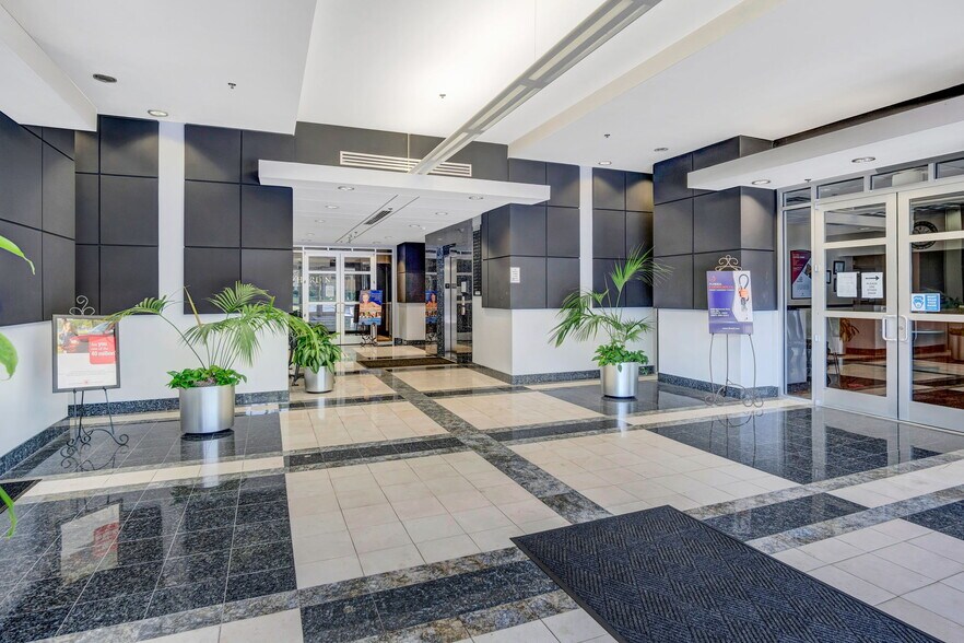 More Photos Of 6200 Metrowest Blvd, Orlando Coworking Space