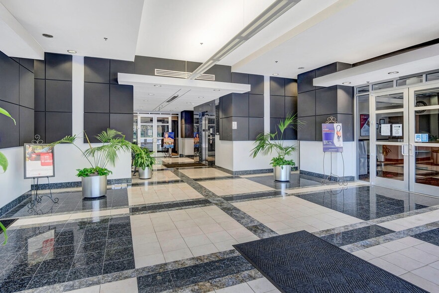 More Photos Of 6200 Metrowest Blvd, Orlando Office For Lease