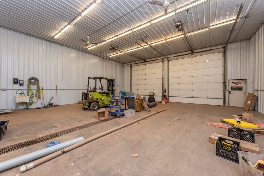 More Photos Of 13603 38th St SW, Belfield Flex For Lease
