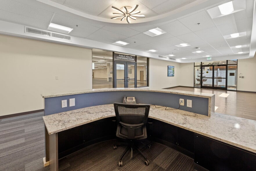More Photos Of 6436 S Hwy 85-87, Colorado Springs General Retail For Sale