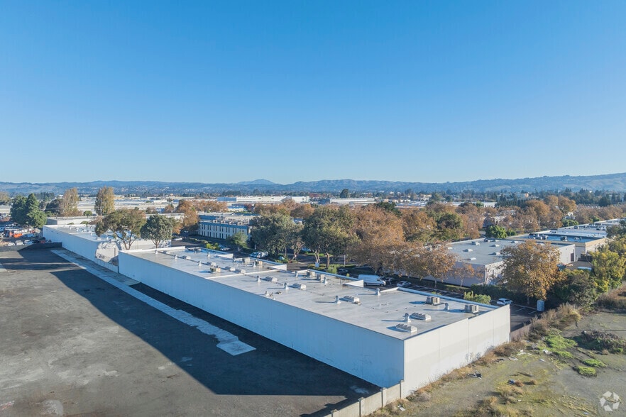 More Photos Of 25005 Viking St, Hayward Unknown For Lease