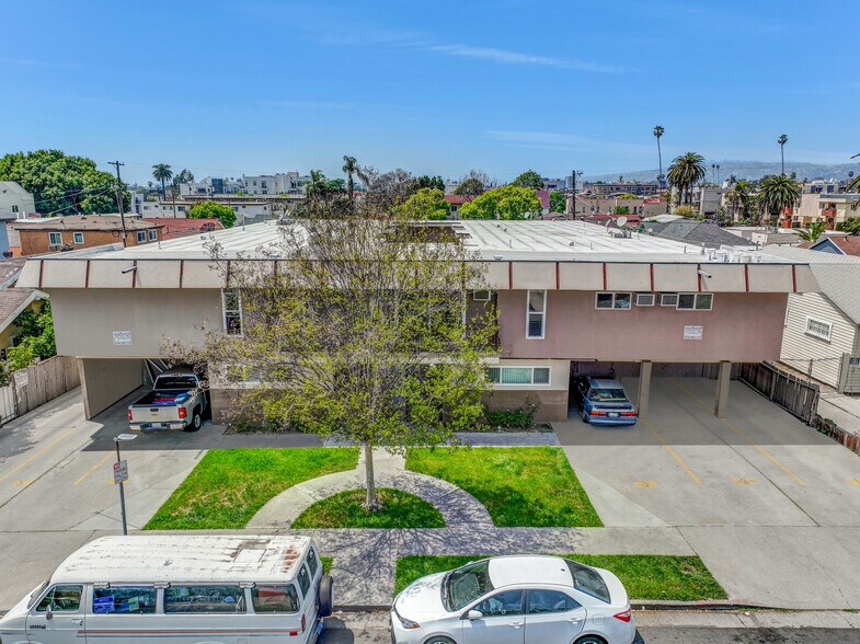 More Photos Of 423 N Harvard Blvd, Los Angeles Apartments For Sale