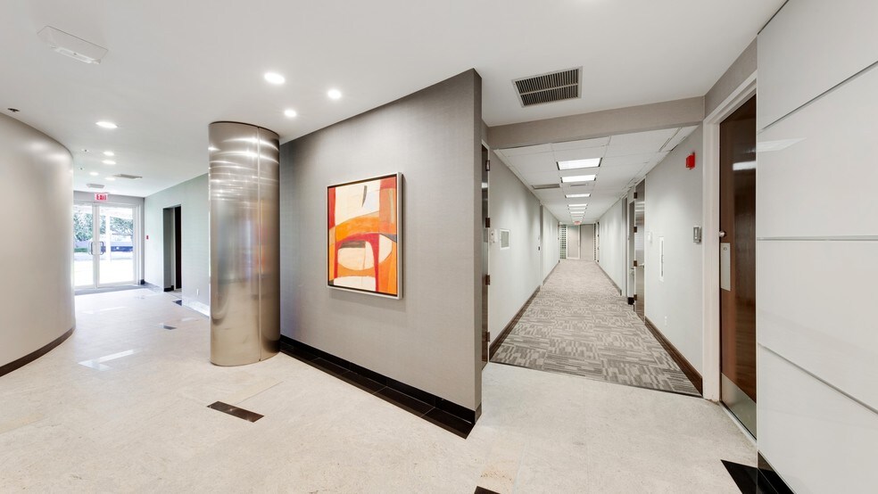 More Photos Of 3230 W Commercial Blvd, Fort Lauderdale Unknown For Lease