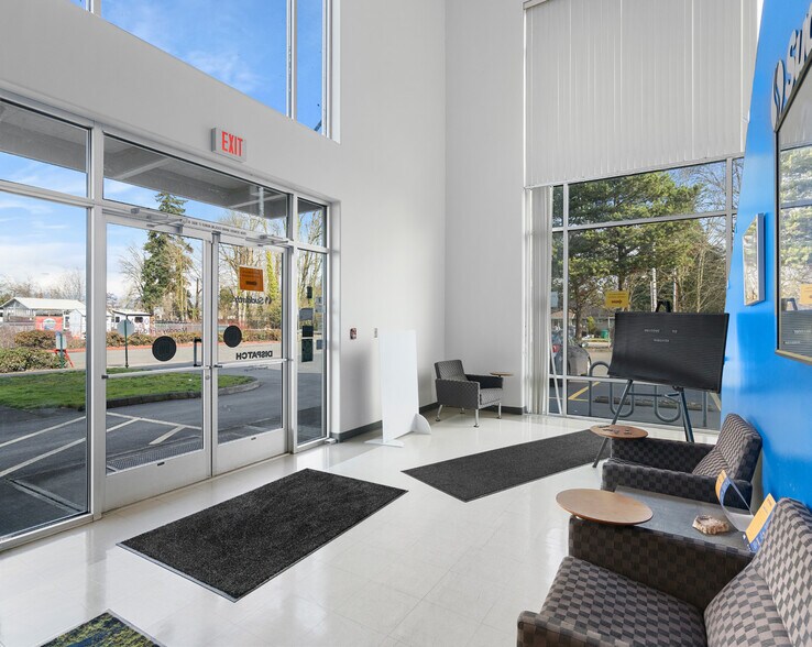More Photos Of 9611 NE Sunderland Rd, Portland Warehouse For Lease
