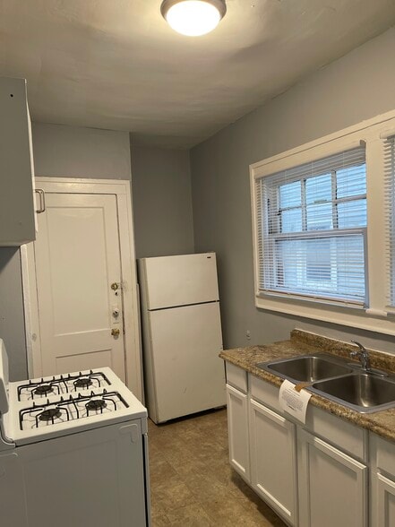 More Photos Of 634 E 37th St, Indianapolis Apartments For Sale