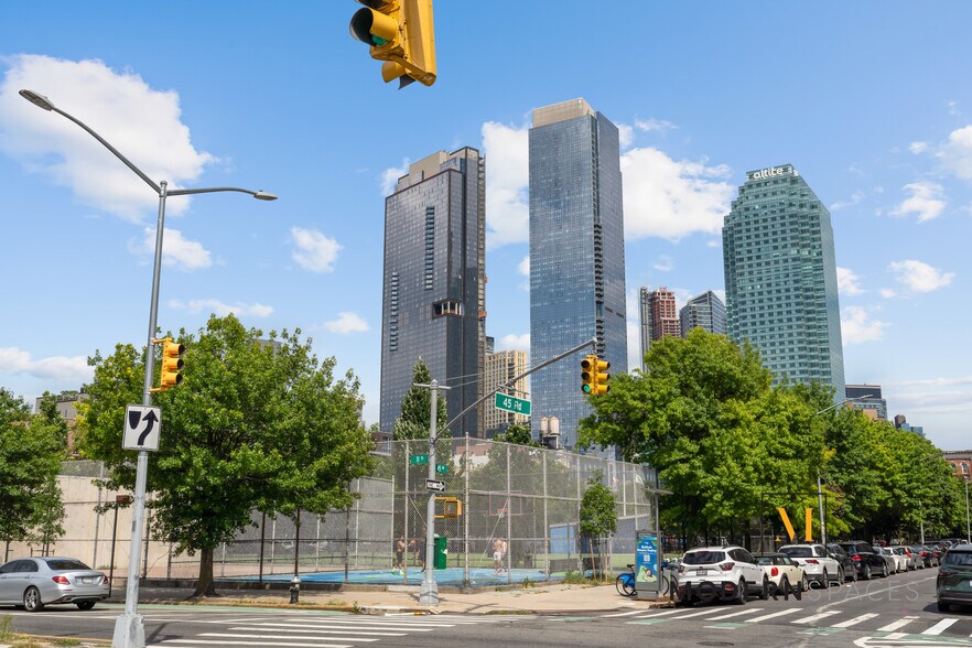 More Photos Of 4530 11th St, Long Island City Loft Creative Space For Lease