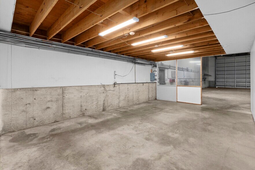 More Photos Of 21 Adonai Ct, Shelton Manufacturing For Sale