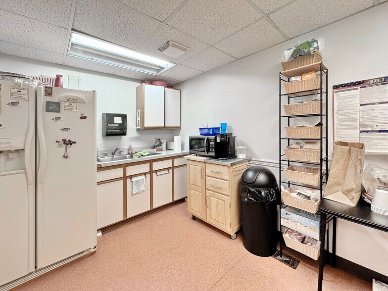 More Photos Of 8991 Redden Rd, Bridgeville Flex For Sale