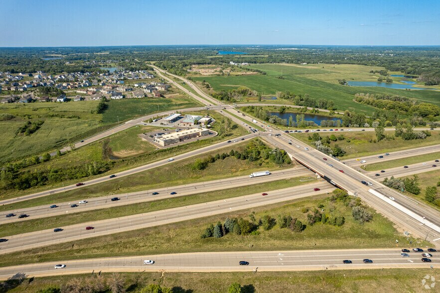 More Photos Of 9931-9947 Hudson Blvd N, Lake Elmo General Retail For Lease