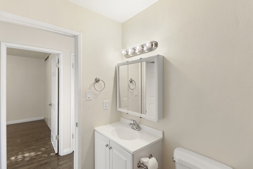 More Photos Of 163 Pleasant Ave, Auburn Apartments For Sale