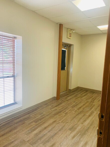 More Photos Of 3201 E Memorial, Edmond Office For Sale