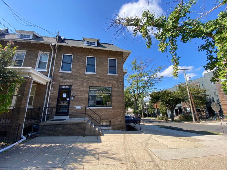 More Photos Of 3628 12th St NE, Washington Storefront Retail Office For Lease