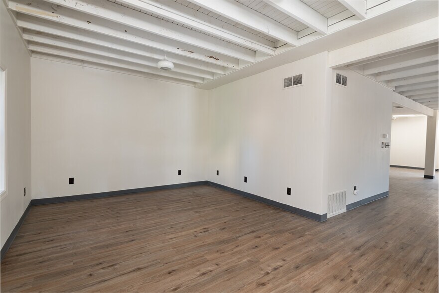More Photos Of 915 McLean Rd, Mount Vernon Freestanding For Sale