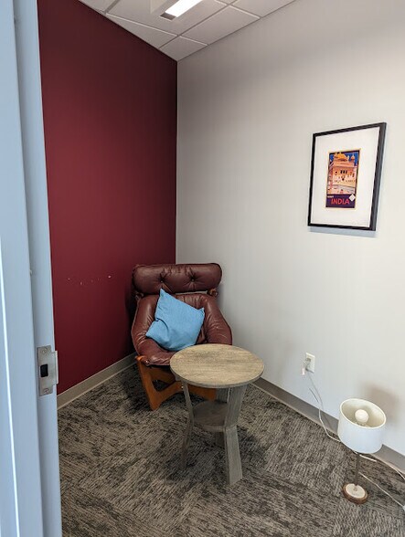 More Photos Of 34 Schroeder Ct, Madison Office For Lease