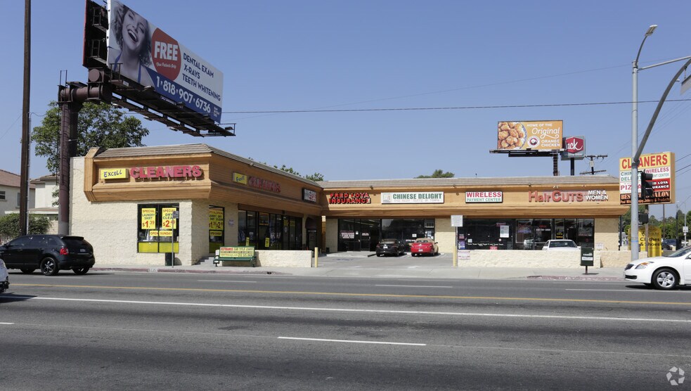 More Photos Of 8235-8239 Tampa Ave, Reseda Freestanding For Lease