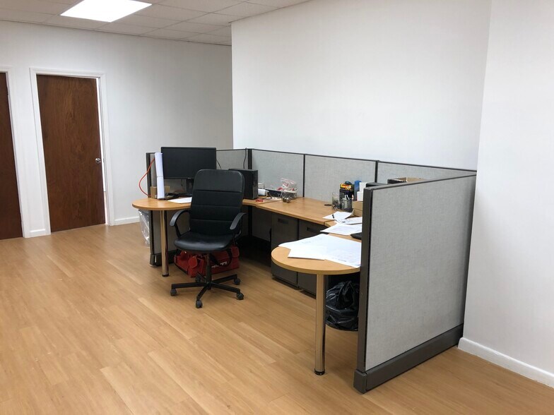 More Photos Of 74 Pennsylvania Ave, Brooklyn General Retail For Lease