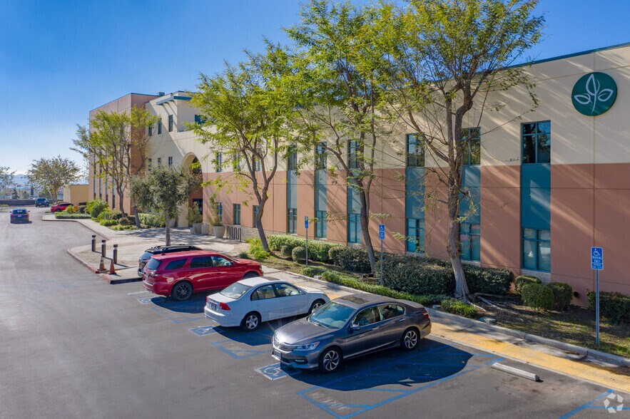 More Photos Of 16465 Sierra Lakes Pky, Fontana Medical For Lease