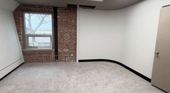 More Photos Of 2200 S 24th St, Omaha Warehouse For Sale