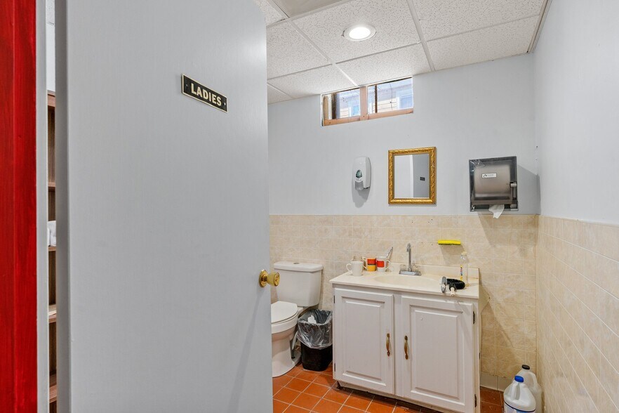 More Photos Of 75 Jackson Ave, Cohoes Warehouse For Lease