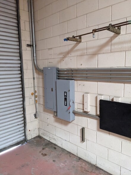 More Photos Of 1260 Elmer St, Belmont Warehouse For Lease