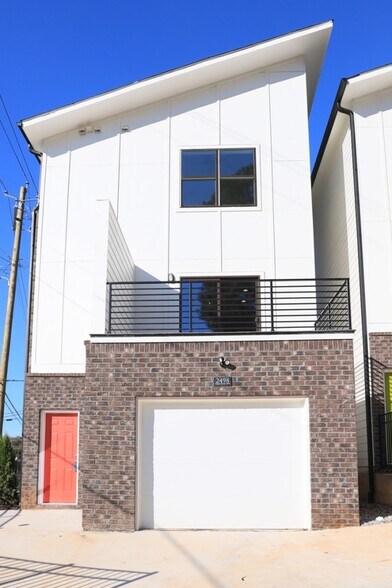 More Photos Of 2488 Perry Blvd NW, Atlanta Apartments For Sale