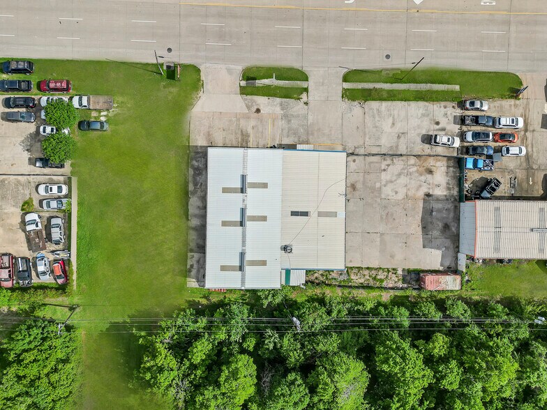 More Photos Of 1517 Spencer Highway, La Porte Auto Repair For Sale
