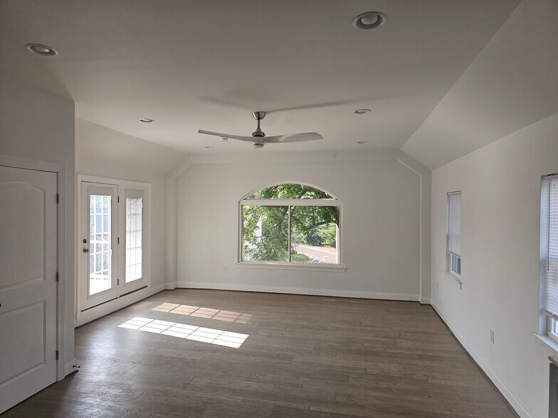 More Photos Of 2797 Egypt Rd, Audubon Storefront Retail Residential For Sale