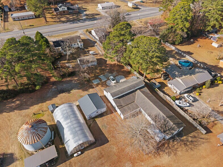 More Photos Of 2034 W 5th St, Washington Showroom For Sale