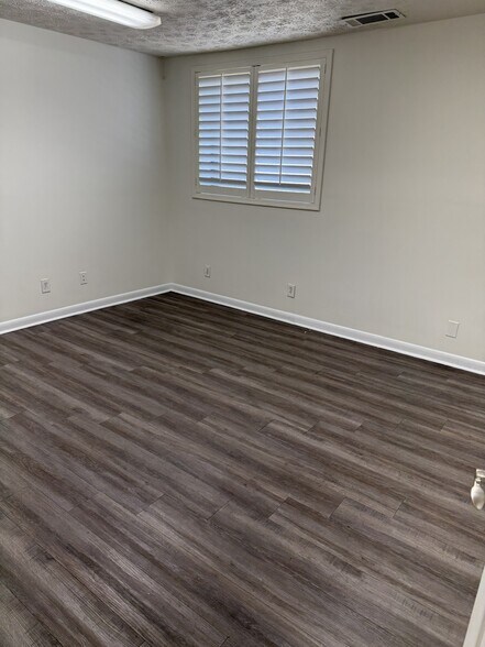 More Photos Of 1718 Highway 138 NE, Conyers Unknown For Lease