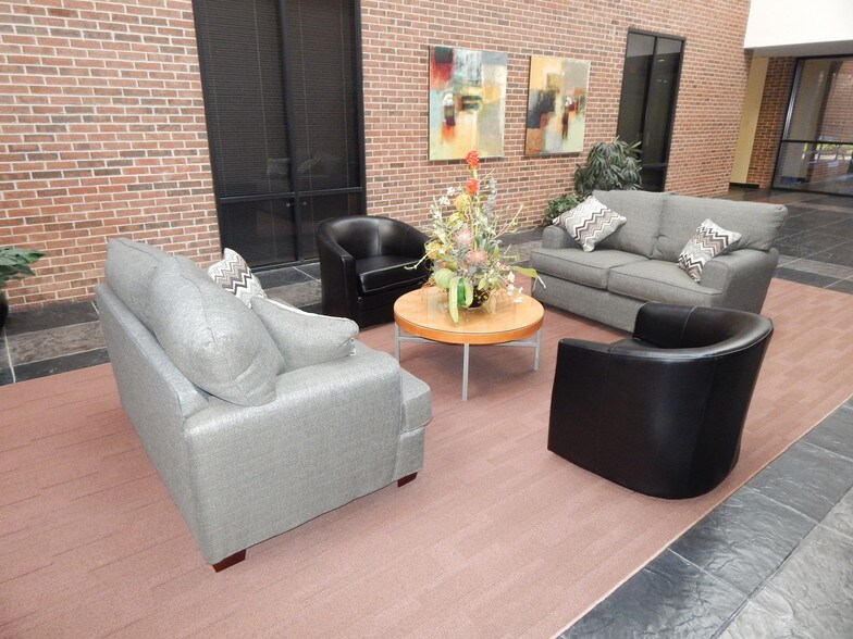 More Photos Of 14140 Midway Rd, Farmers Branch Office For Lease