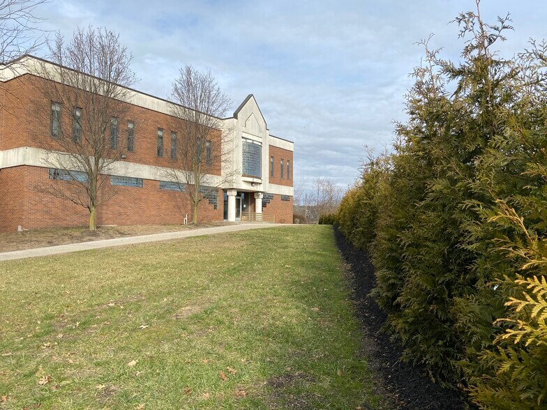 Primary Photo Of 1022 Lower South St, Peekskill Office For Lease