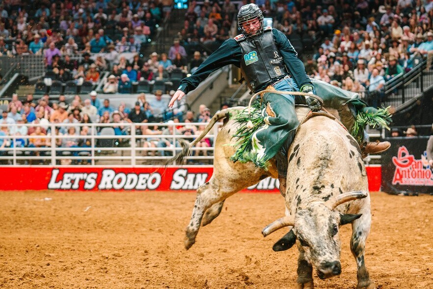 More Photos Of 20231 Pleasanton Rd, San Antonio Trailer Camper Park For Sale