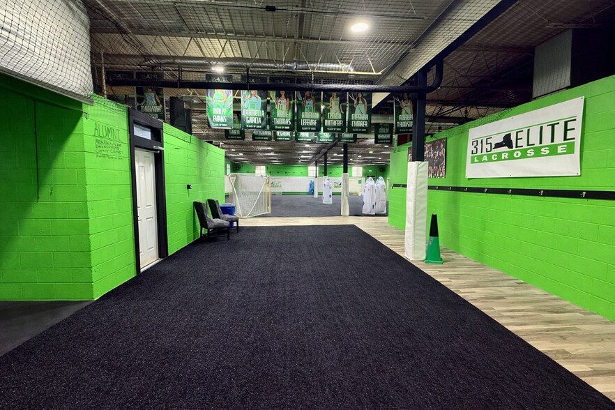 More Photos Of 1018 Cadillac St, Syracuse Light Manufacturing For Lease