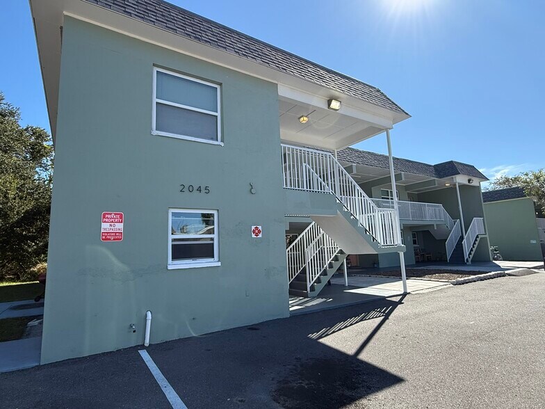 More Photos Of 2035 Alpine Rd, Clearwater Apartments For Sale