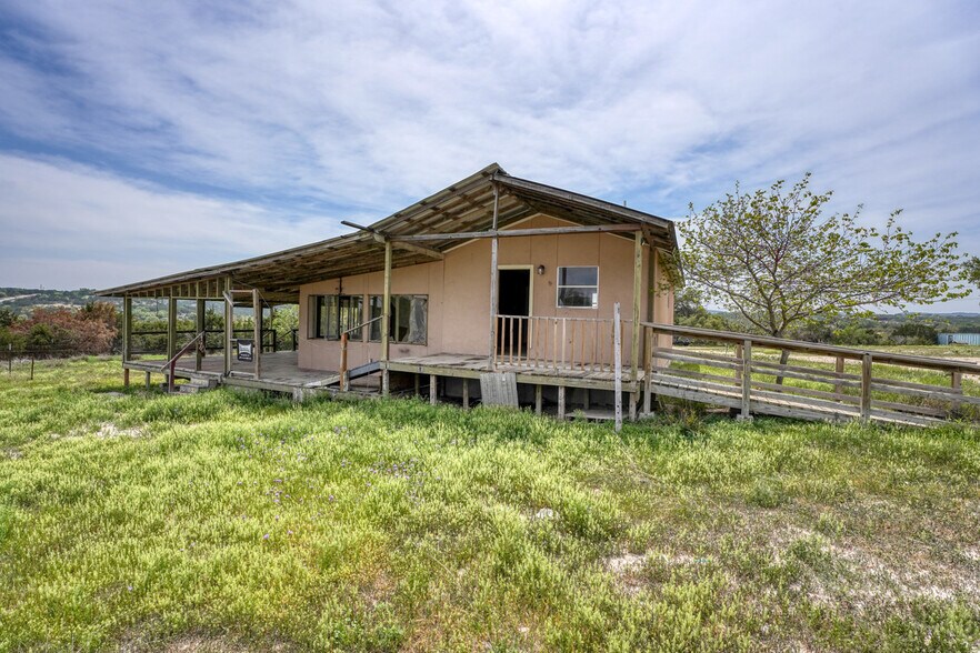 More Photos Of 8662 US 281 hwy, Blanco Land For Sale