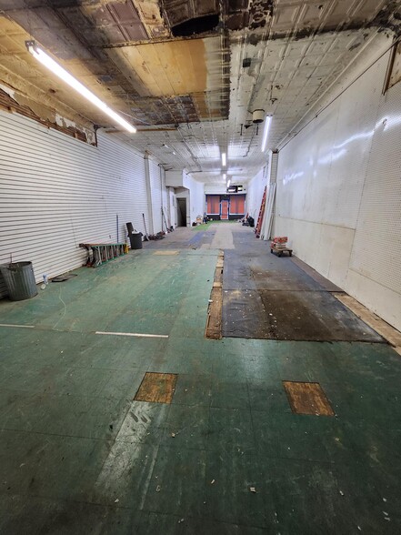 More Photos Of 584 5th Ave, Brooklyn Storefront Retail Residential For Lease