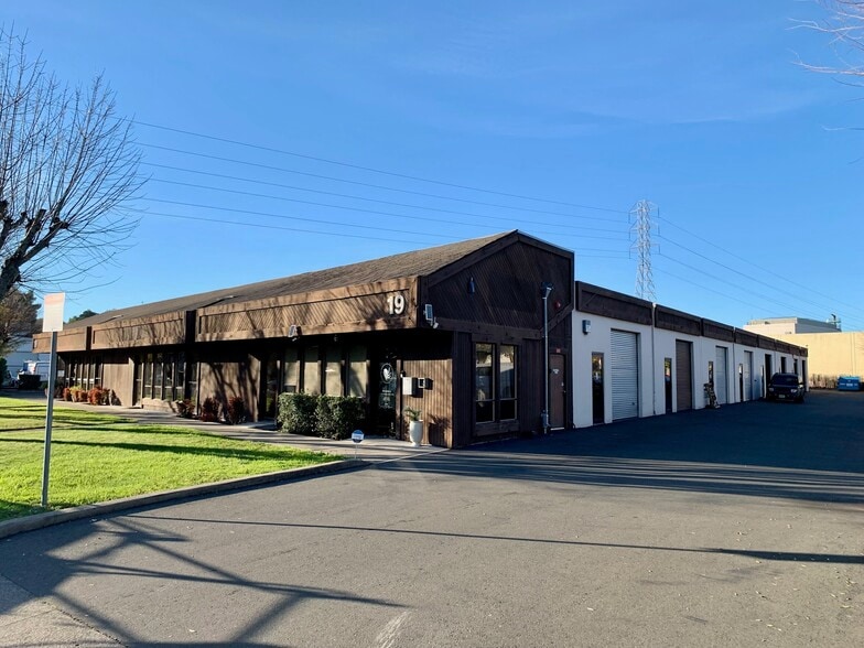 More Photos Of 19 Digital Dr, Novato Warehouse For Lease