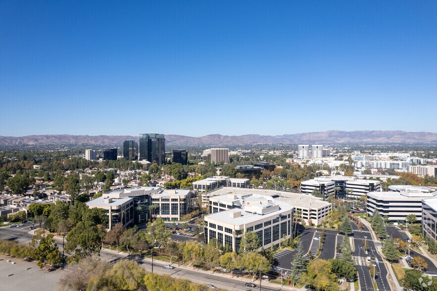 More Photos Of 21271 Burbank Blvd, Woodland Hills Unknown For Sale