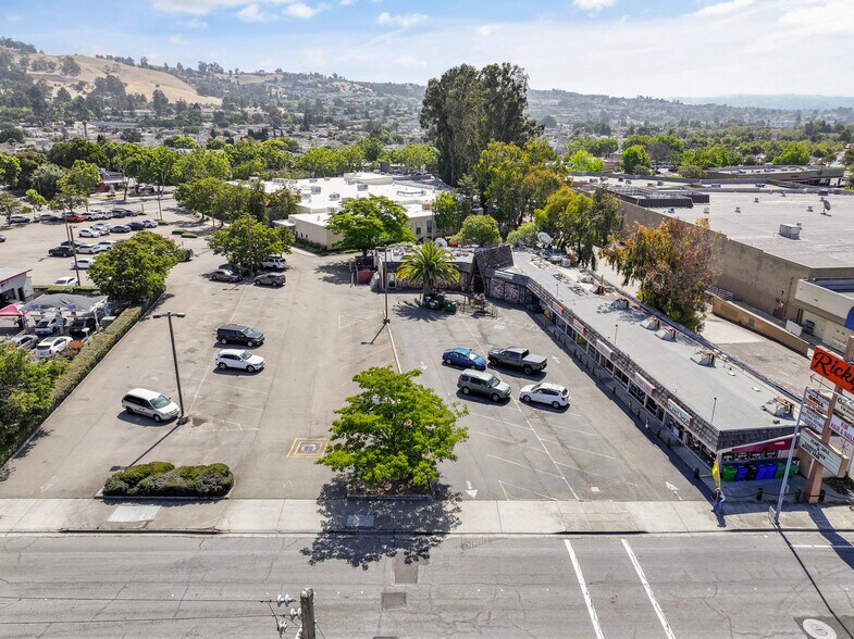 More Photos Of 15028 Hesperian Blvd, San Leandro Freestanding For Sale