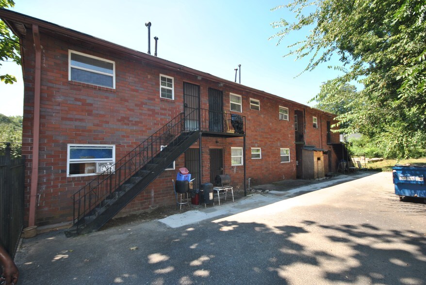 More Photos Of 695 Cameron M Alexander Blvd NW, Atlanta Apartments For Sale