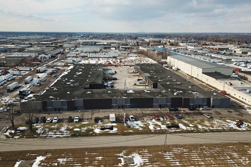 More Photos Of 30932-30976 Industrial Dr, Livonia Warehouse For Lease