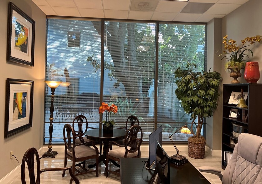 More Photos Of 625 E Twiggs St, Tampa Office For Lease