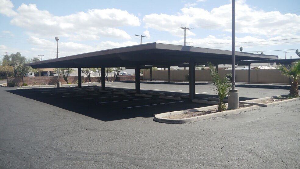 More Photos Of 8618 N 35th Ave, Phoenix Medical For Lease