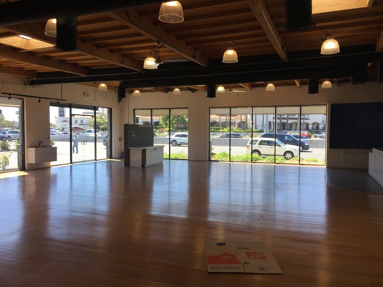 More Photos Of 1920 Newport Blvd, Costa Mesa Storefront For Lease