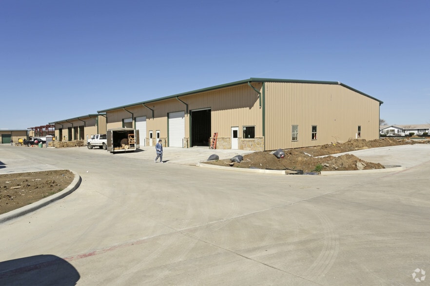 More Photos Of 122 Rose Ln, Frisco Warehouse For Sale