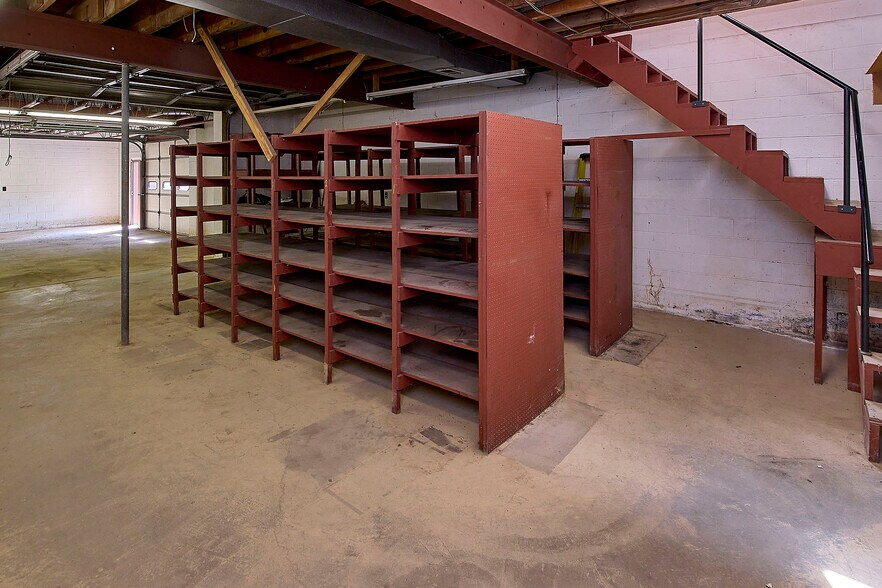 More Photos Of 6328 Elk River Rd, Clendenin Auto Repair For Sale