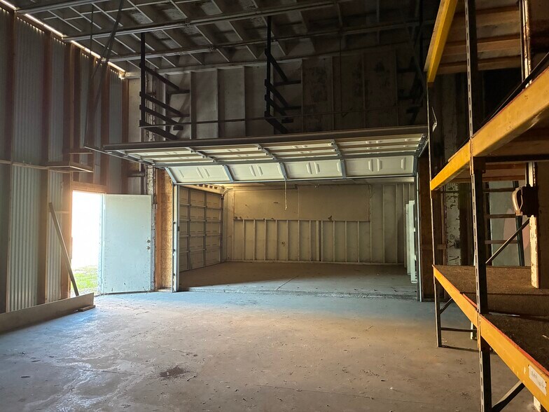 More Photos Of 2965 Santa Fe Ave, Long Beach Freestanding For Lease