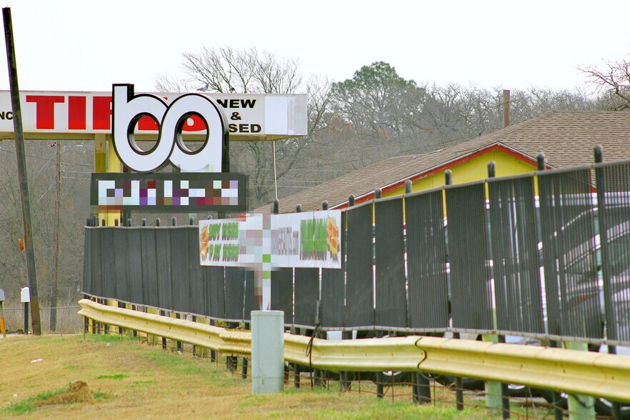 More Photos Of 4108 University Drive & Geesling rd, Denton Auto Dealership For Lease